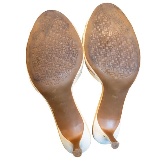 Vintage Y2K Guess by Marciano Cream Patent Leather Quilted Buckle Heeled Mules - Picture 6 of 7